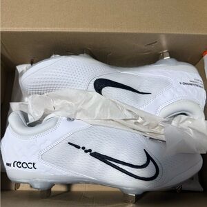 Nike Women’s Hyperdiamond 4 Elite Cleats